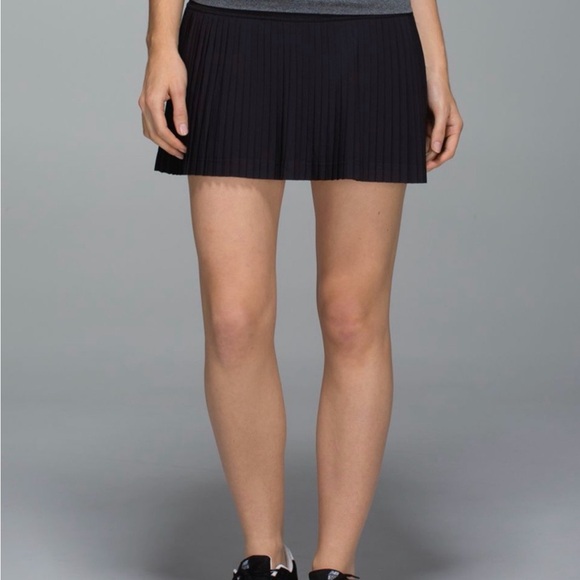 Lululemon Pleat to Street Skirt LIKE NEW - Picture 3 of 9